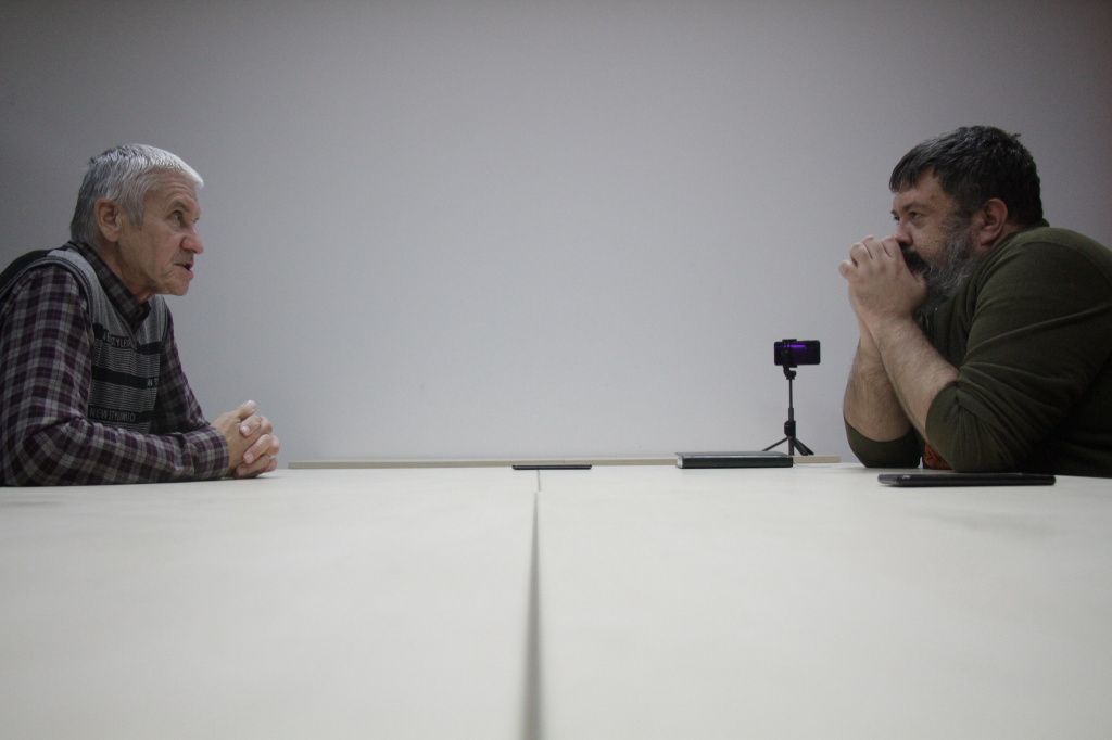“ГУЛАГ - огромная машина, которая работала на выполнение заданий пятилетки. Плановые показатели и так-то притягивали за уши. Если бы не труд заключенных, не было бы и результатов пятилетки”, — считает Игорь Фомичев. Фото: Константин Бобылев, “Глобус” “ГУЛАГ - огромная машина, которая работала на выполнение заданий пятилетки. Плановые показатели и так-то притягивали за уши. Если бы не труд заключенных, не было бы и результатов пятилетки”, — считает Игорь Фомичев. Фото: Константин Бобылев, “Глобус”